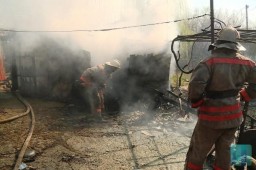 Пожарные и горожане в Тирасполе тушили возгорания двух частных домов